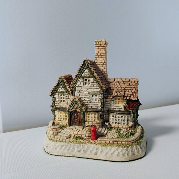 David Winter Other - David Winter Cottage, The Post Office, English Village 1993 Collectible Figurine